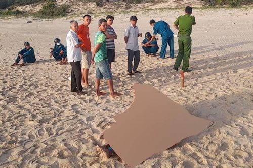 Phát hiện thi thể người đàn ông bên bờ biển
