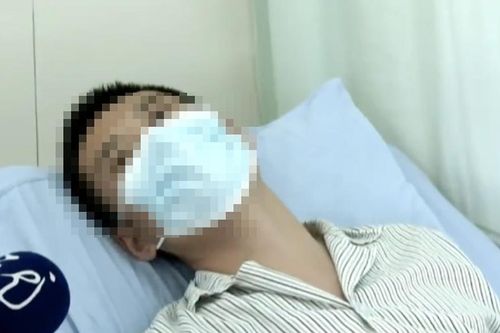 Người đàn ông nôn ra máu vì thói quen nhiều người mắc khi nắng nóng