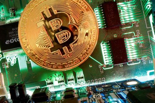 Mỹ cáo buộc 11 người lừa đảo chiếm đoạt 300 triệu USD tiền mã hóa