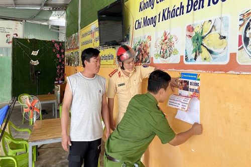 Tuyên truyền đã uống rượu bia không lái xe tại các nhà hàng, quán nhậu, karaoke