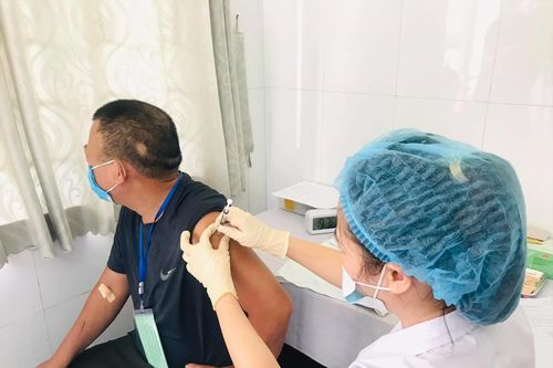 Dịch COVID-19 do biến thể phụ lây lan nhanh: Nguy cơ tăng bệnh nặng, tử vong