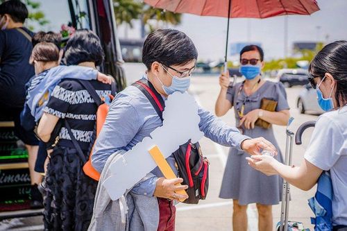 Nguồn lao động ngành dịch vụ dần phục hồi và những con số tăng trưởng ngoạn mục
