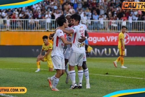 HAGL thống trị các giải thưởng V.League tháng 7/2022