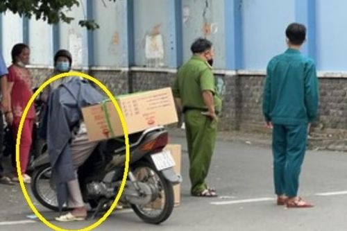 Đang đi giao hàng thì gục giữa đường tử vong