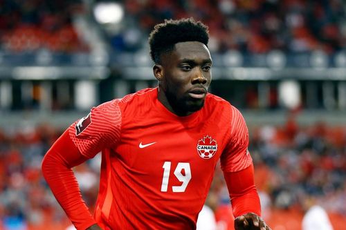 Cử chỉ cao đẹp của Alphonso Davies