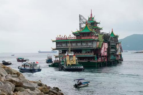 Nhà hàng nổi huyền thoại Hong Kong mắc kẹt tại rạn san hô