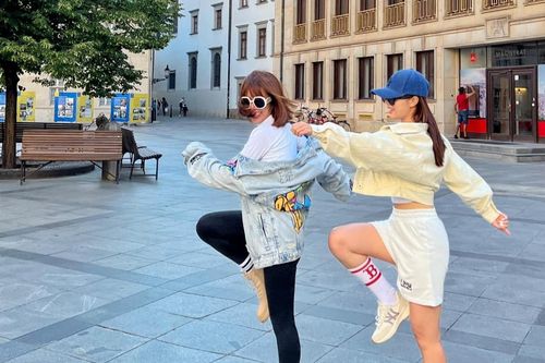 Sau Đức, Tây Ban Nha, Séc dừng cấp visa hộ chiếu mẫu mới: Tour châu Âu quay cuồng 'bẻ lái'