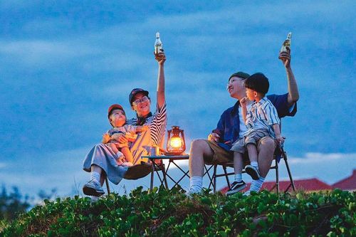 Ảnh gia đình du hí 'không người chụp' khiến bao người trầm trồ