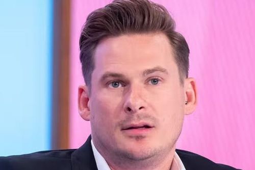 Lee Ryan - thành viên nhóm Blue bị bắt vì gây rối trên máy bay