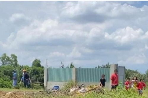 Phát hiện thi thể bé trai cạnh bờ kênh sau nhiều ngày mất tích