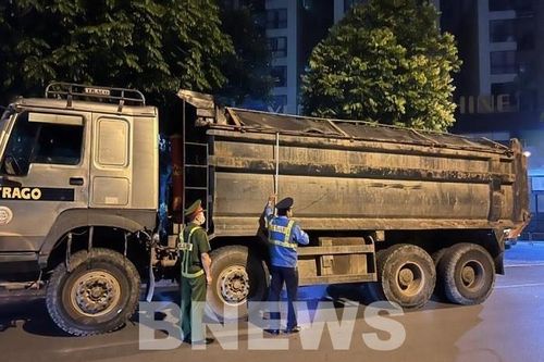 Hà Nội xử lý gần 800 trường hợp xe quá tải, quá khổ