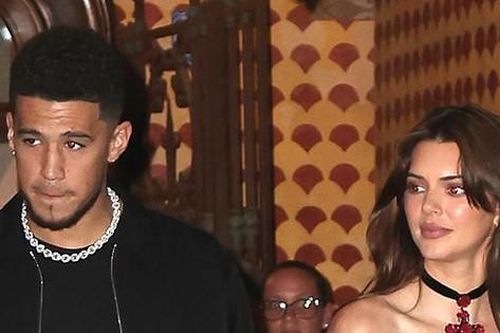 'Siêu mẫu đắt giá nhất thế giới' Kendall Jenner đăng clip đập tan tin đồn chia tay với bạn trai