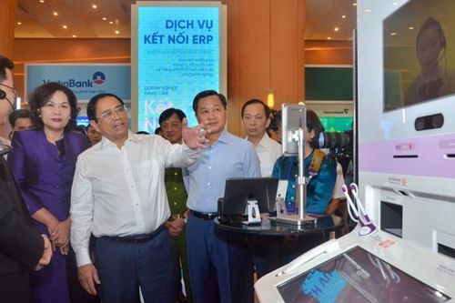 Người dân, doanh nghiệp phải được hưởng lợi từ chuyển đổi số ngân hàng