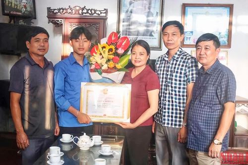 Biểu dương thiếu niên dũng cảm cứu người ở Nam Định