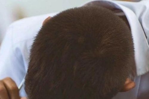 Sở GD&ĐT Cà Mau: Thấy học sinh úp mặt xuống bàn, giám thị ngỡ đã làm xong?