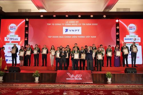 VNPT và VinaPhone lọt Top 10 công ty CNTT - Viễn thông uy tín năm 2022