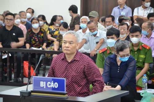 Cựu Chủ tịch Trung tâm hỗ trợ người nghèo bị đề nghị án chung thân