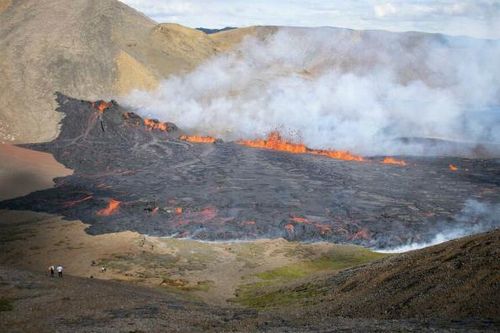 Núi lửa lại phun trào gần thủ đô của Iceland