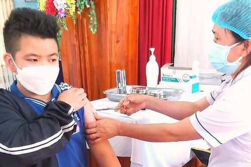Tăng tốc tiêm vaccine phòng COVID-19