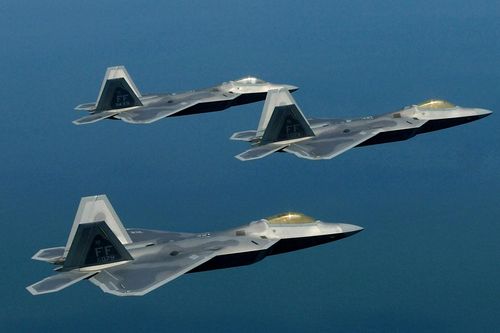 Mỹ triển khai loạt 12 tiêm kích 'chim ăn thịt' F-22 sát Ukraine