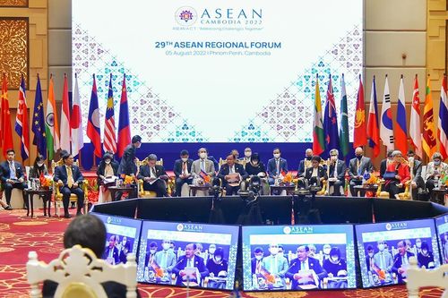 ASEAN sẽ duy trì can dự với Myanmar