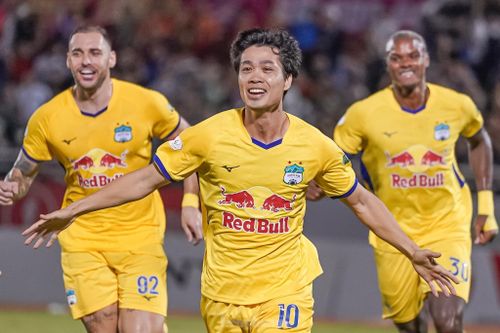 Công Phượng tỏa sáng, HAGL vươn lên nhì bảng, Sài Gòn FC vẫn đứng cuối
