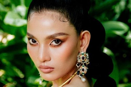 Trương Thị May đẹp bí ẩn trong thiết kế nhiệt đới của Hà Linh Thư