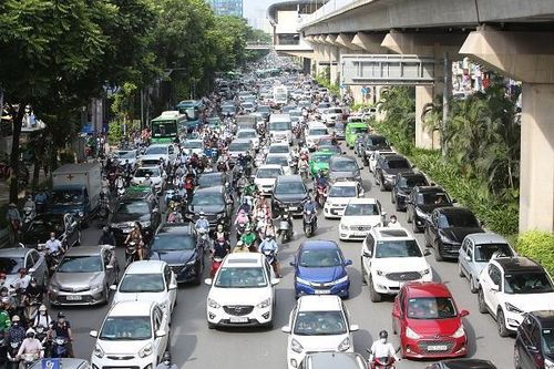 Cảnh hỗn loạn trên đường Nguyễn Trãi trước ngày chia ô tô, xe máy đi riêng