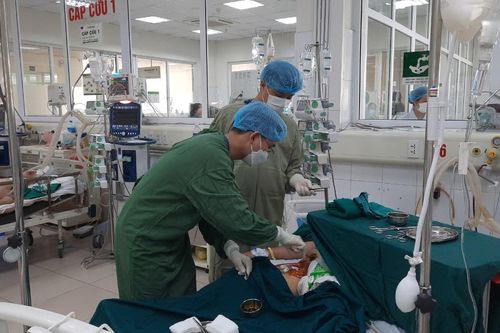 Ghi nhận một bệnh nhân cúm A phải đặt Ecmo