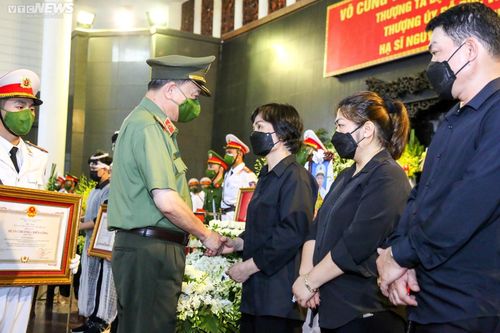 Xúc động lễ tang 3 liệt sĩ cảnh sát Phòng cháy chữa cháy