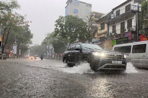 Cảnh báo mưa dông khu vực nội thành Hà Nội