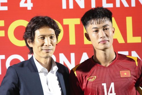 HLV Gong chứng kiến 2 tuyển thủ U23 Việt Nam tỏa sáng ở đội U19
