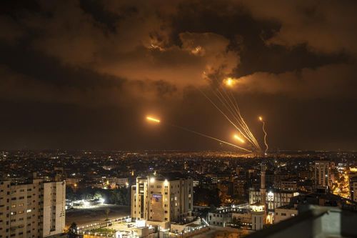 Israel không kích vào Gaza, 10 người chết