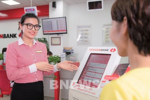 Techcombank giữ vị trí quán quân Ngân hàng TMCP uy tín nhất Việt Nam