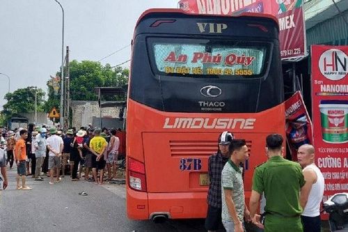 Thanh Hóa: Tai nạn giao thông khiến 1 người chết, 3 người cấp cứu