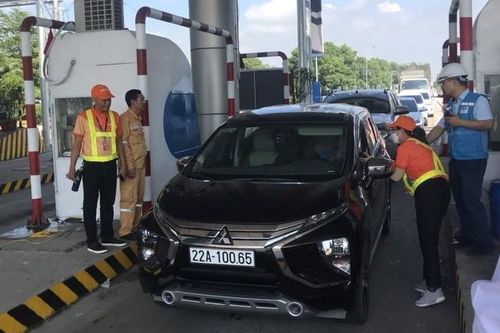 Yêu cầu vô lý về 'mức sàn' số dư trong tài khoản mới được qua trạm ETC