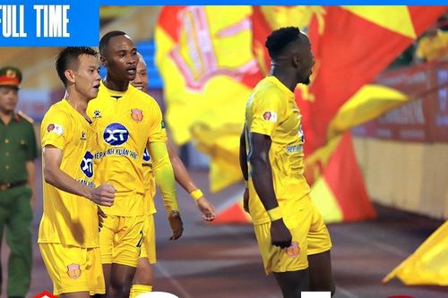 Video bàn thắng Nam Định 2-1 TPHCM: Nghẹt thở 'chung kết ngược'