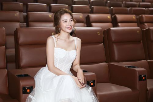 'Cô gái xấu xí' Minh Khuê: 'Tôi từng mơ một đám cưới có biển và hoa'