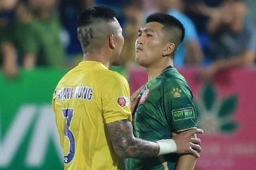 Văn Khoa trả giá đắt vì đấm cựu tuyển thủ U23