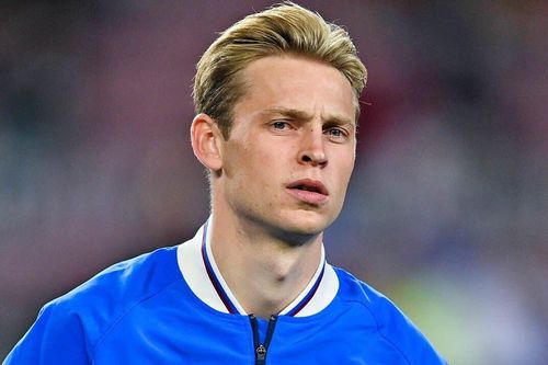 CĐV MU thích thú với màn trình diễn mới nhất của De Jong