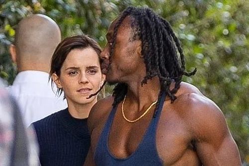 Hình ảnh Emma Watson sau khi dừng đóng phim