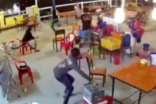 Một người tử vong sau hỗn chiến vì nhìn đểu