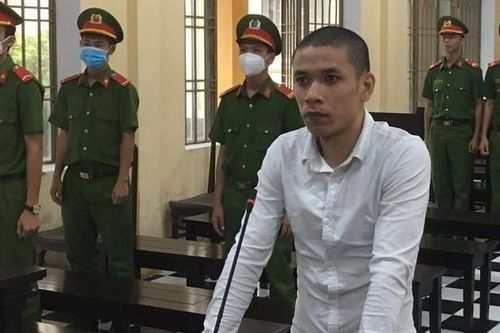 Con trai bị tuyên 17 năm tù vì chém cha suýt chết