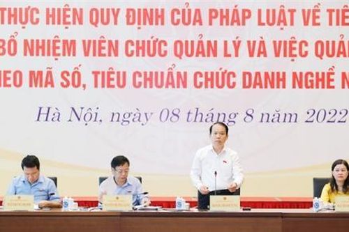 Chưa đồng bộ về tiêu chuẩn bổ nhiệm viên chức quản lý giữa các địa phương