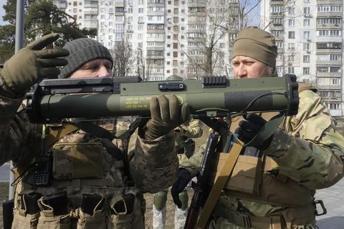 CBS News: Chỉ khoảng 30% số vũ khí phương Tây viện trợ đến được tay quân đội Ukraine