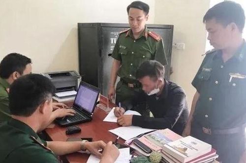 Vụ bé gái bị treo lên trần nhà đánh đập: 'Đánh vì con mải chơi, không làm việc nhà'