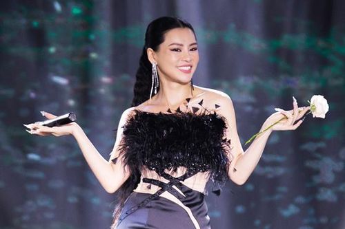 Bùi Lan Hương run vì trai đẹp, Uyên Linh 'tay trong tay' Lân Nhã