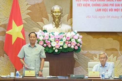 Phó Chủ tịch Quốc hội, Thượng tướng Trần Quang Phương chủ trì làm việc với Bộ Công thương về thực hành tiết kiệm, chống lãng phí