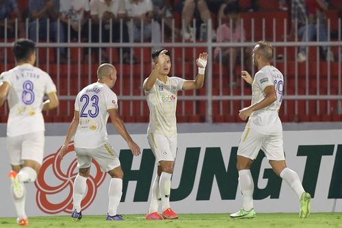 V-League 2022: Ai sẽ giữ ngôi đầu?