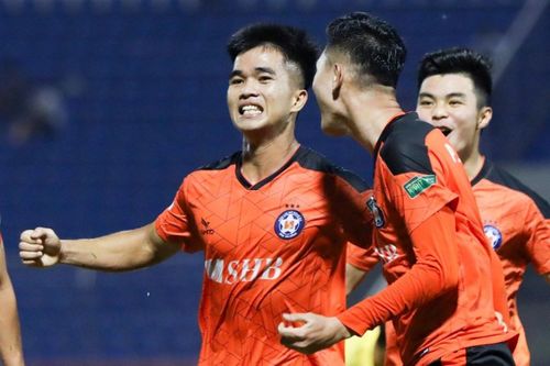 6 cầu thủ 19 tuổi nổi bật ở V.League 2022